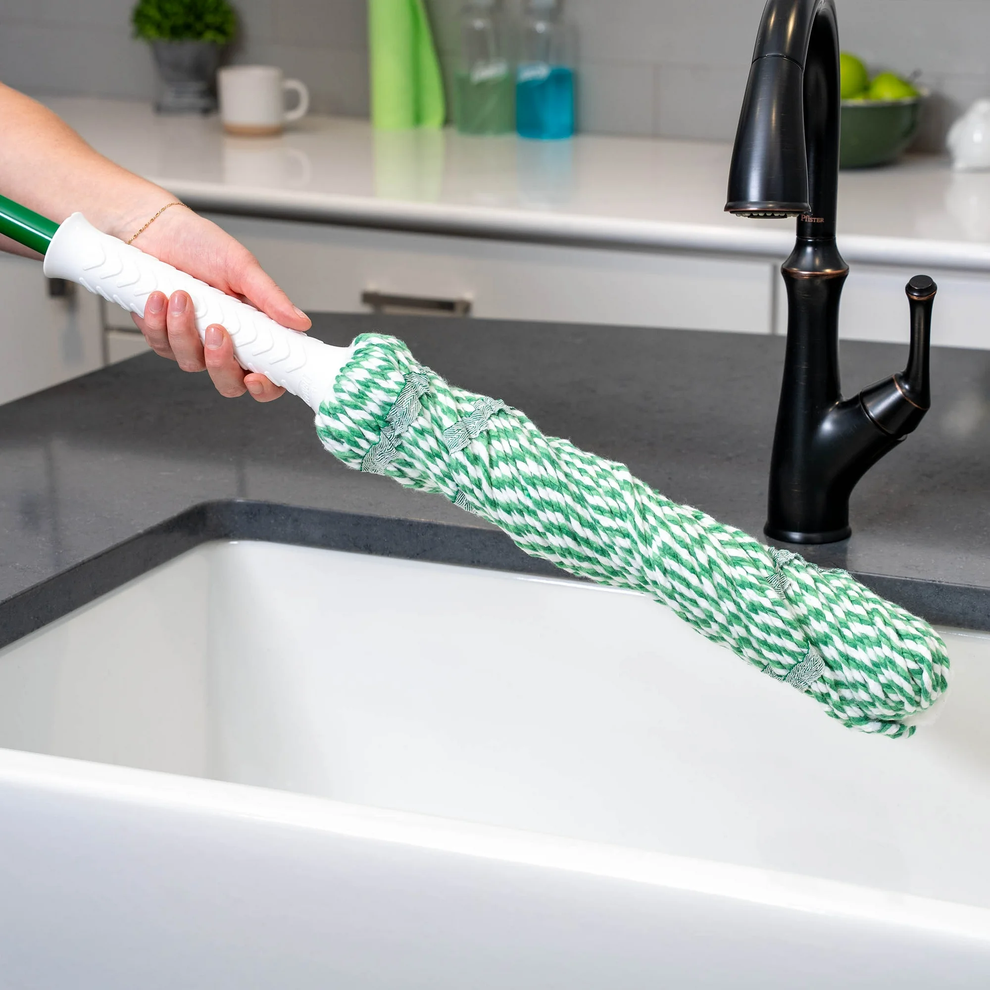 Libman Tornado Twist Mop with Cotton Blend Head Steel Handle Green & White - Image 5